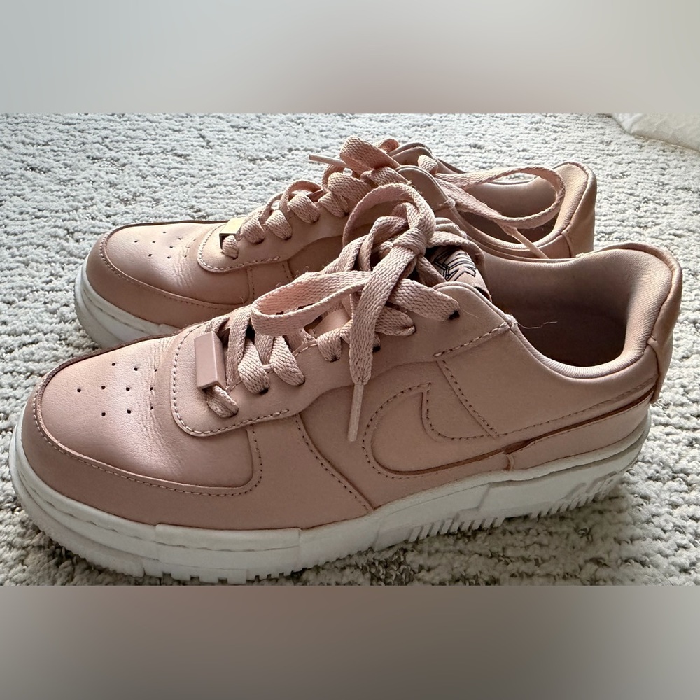 Nike Women's Air Force 1 Low Pixel Particle Beige Sneakers Sz 7